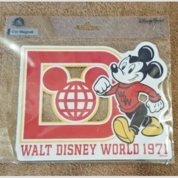 Disney Parks Walt Disney World Mickey Mouse Car Magnet Retro 1971 - Picture 1 of 3